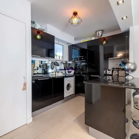 1-br East With Swimming Pool Канны