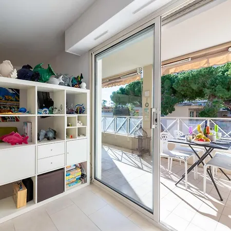 1-br East With Swimming Pool *